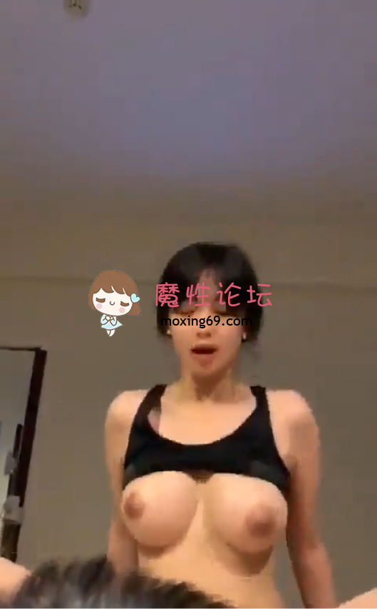 大学生思思 身材完美 肤白貌美 奶大翘臀[1V/48M][百度盘] [-]