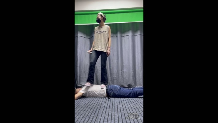 女王女主 173 冰S 运动鞋蹦迪运动式踩踏老M [15分43秒]