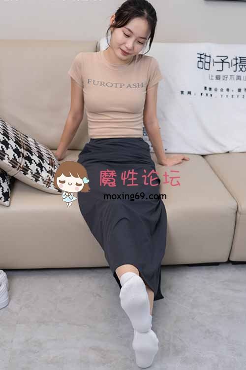 甜予摄影-思思-连衣裙白棉袜 、肉丝美腿[130P-1V-1.89G 百度网盘] [-]