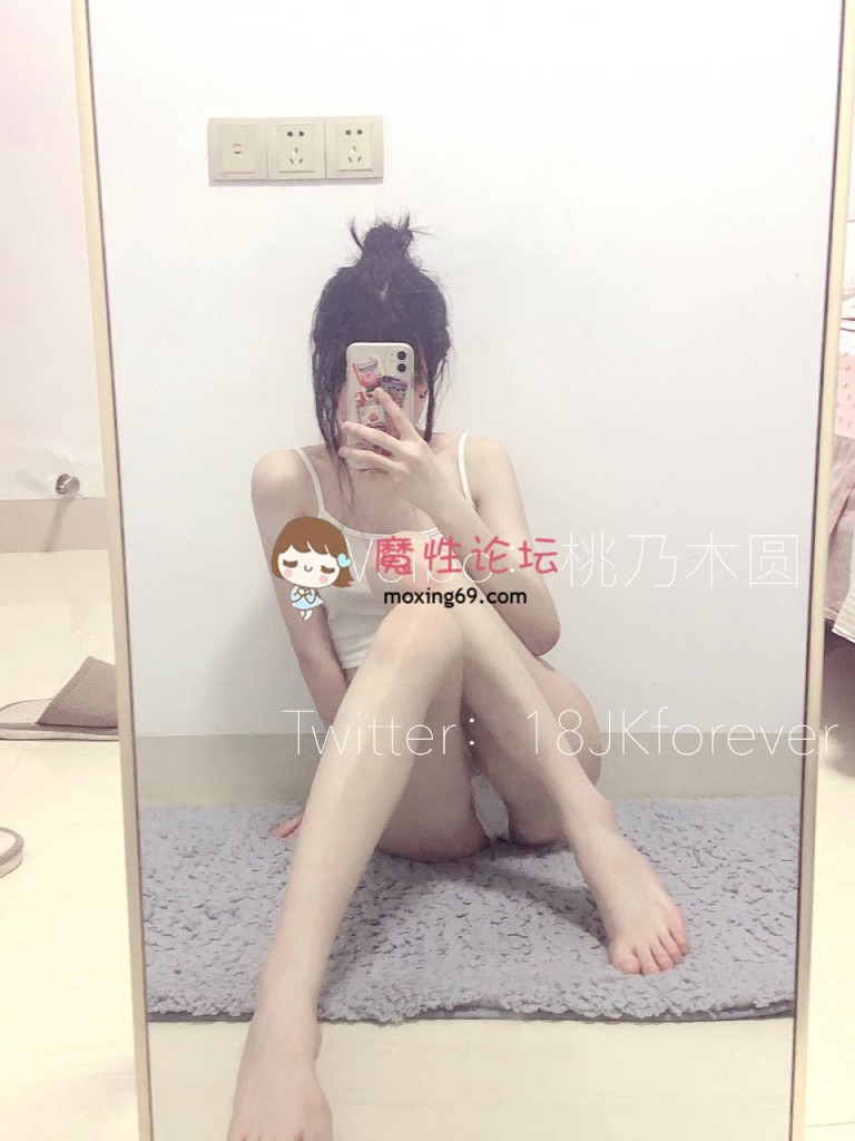 青春无敌 微博推特露脸网红福利姬清纯反差小女神《桃乃木圆》 [-]