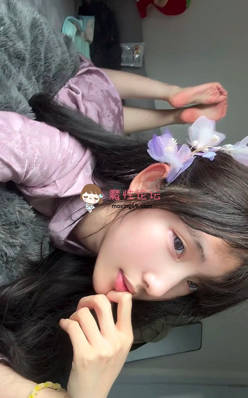 抖音微博究极反差高颜露脸女大《张人o》无水隐私流出①，宿舍自慰性爱，典型表里不一母狗《p [-]