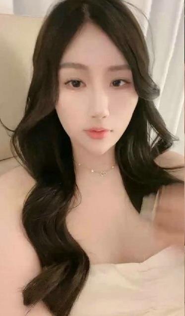 ⚓补偿贴⑥⚓免费下载⚡微博网红㊙️佐美㊙️1V1流出 肥臀大奶自慰 肉感十足《50M 百度盘》 [-]