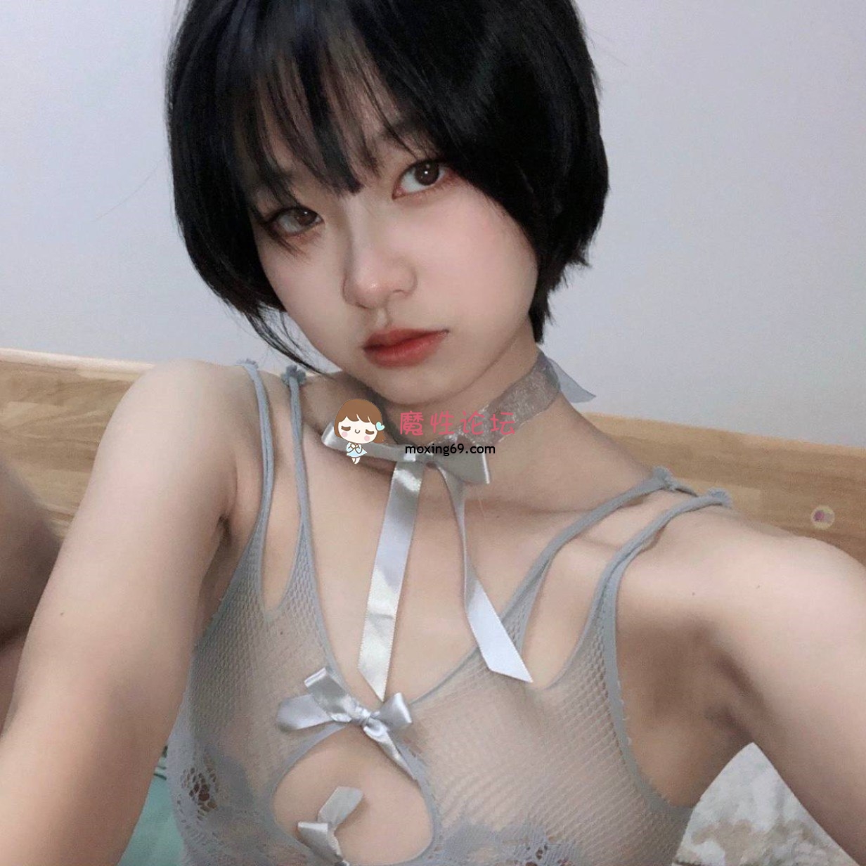 无需软妹币《某某门事件》第8弹中南财经政法大学校花❤️郑芸芸❤️各种性爱视频泄密《56.65M/1v》夸克 [-]