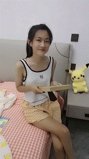 中学生小外甥女被小姨夫趁小姨不在家，连哄带骗扒光，开苞天然白虎逼！「720x1280,01分12秒,2859MB」 《1V 185.76MB》[夸克] [几V多大-]