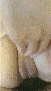 极品颜值御姐女王『冰冰』 开发调教相亲对象，舔脚踩踏圣水 言语羞辱，想不想品尝下女神娇嫩的玉足[2V 1801 MB] [BT] [-]