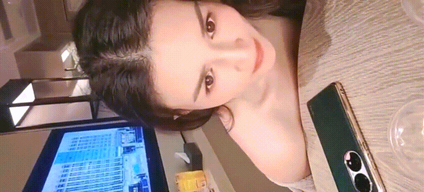 极品小姨子勾引姐夫❤️姐夫一边跟姐姐电话一边被口❤️爽的不得了[1V145M][BT] [-]