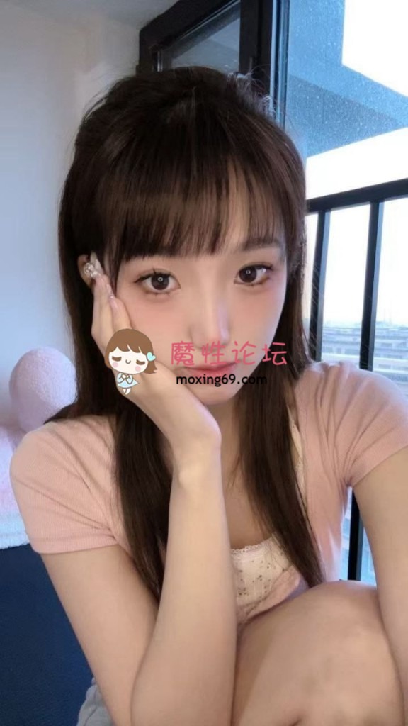 [度盘]长沙骚货❤️刘子玥❤️在soul上裸聊被在线全裸勾引网友 [1v+336m] [几V多大-]