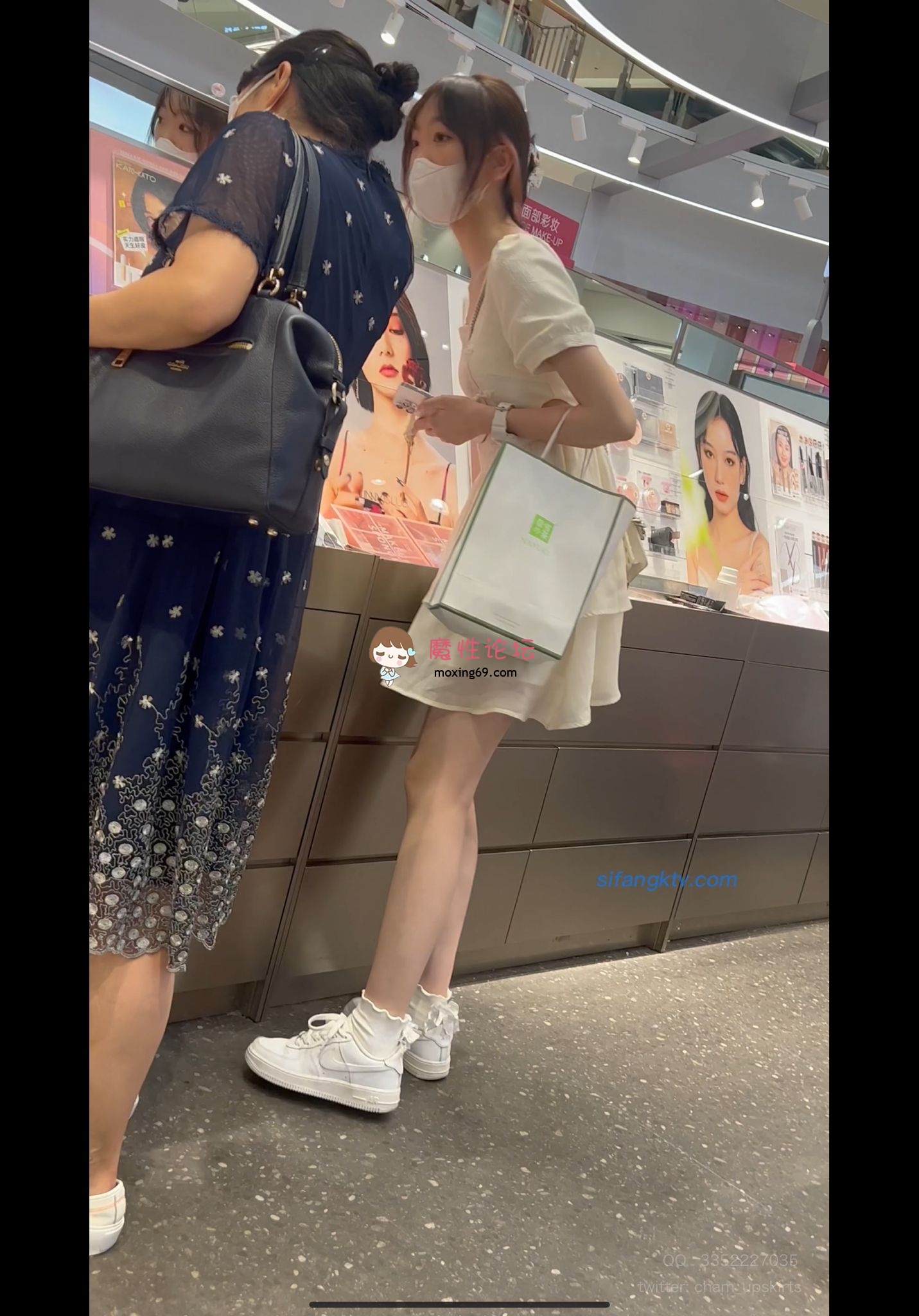 KFC自己挑出来的非常可爱的五个女孩，超美大长腿 [-]