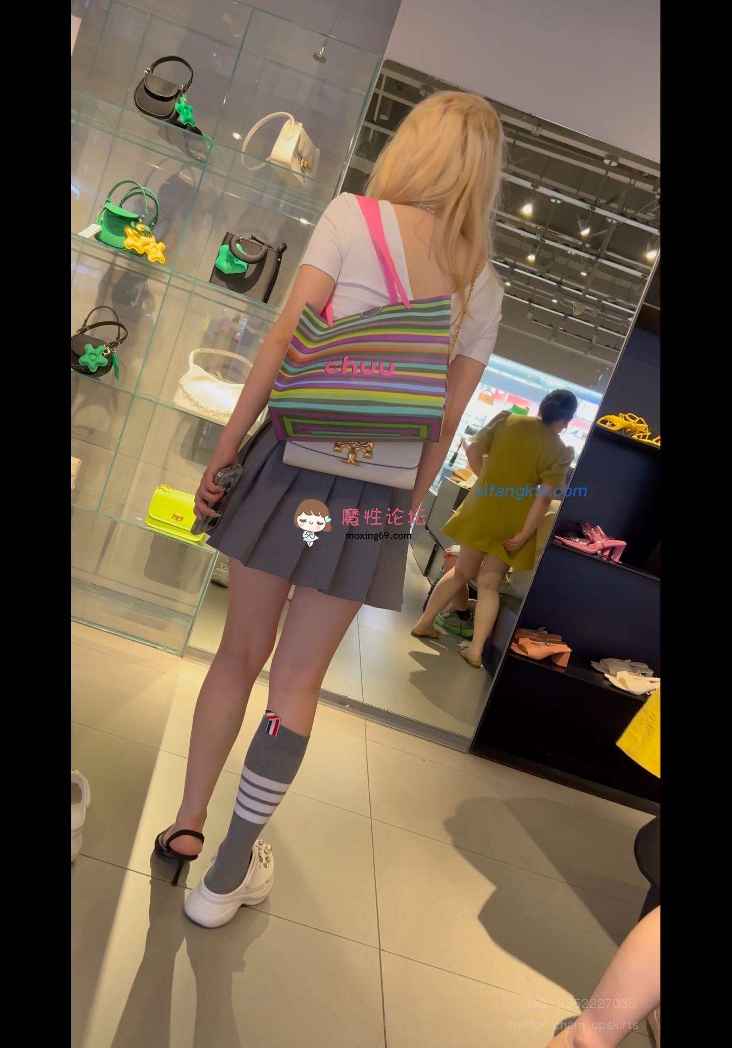 KFC自己挑出来的非常可爱的五个女孩，超美大长腿 [-]