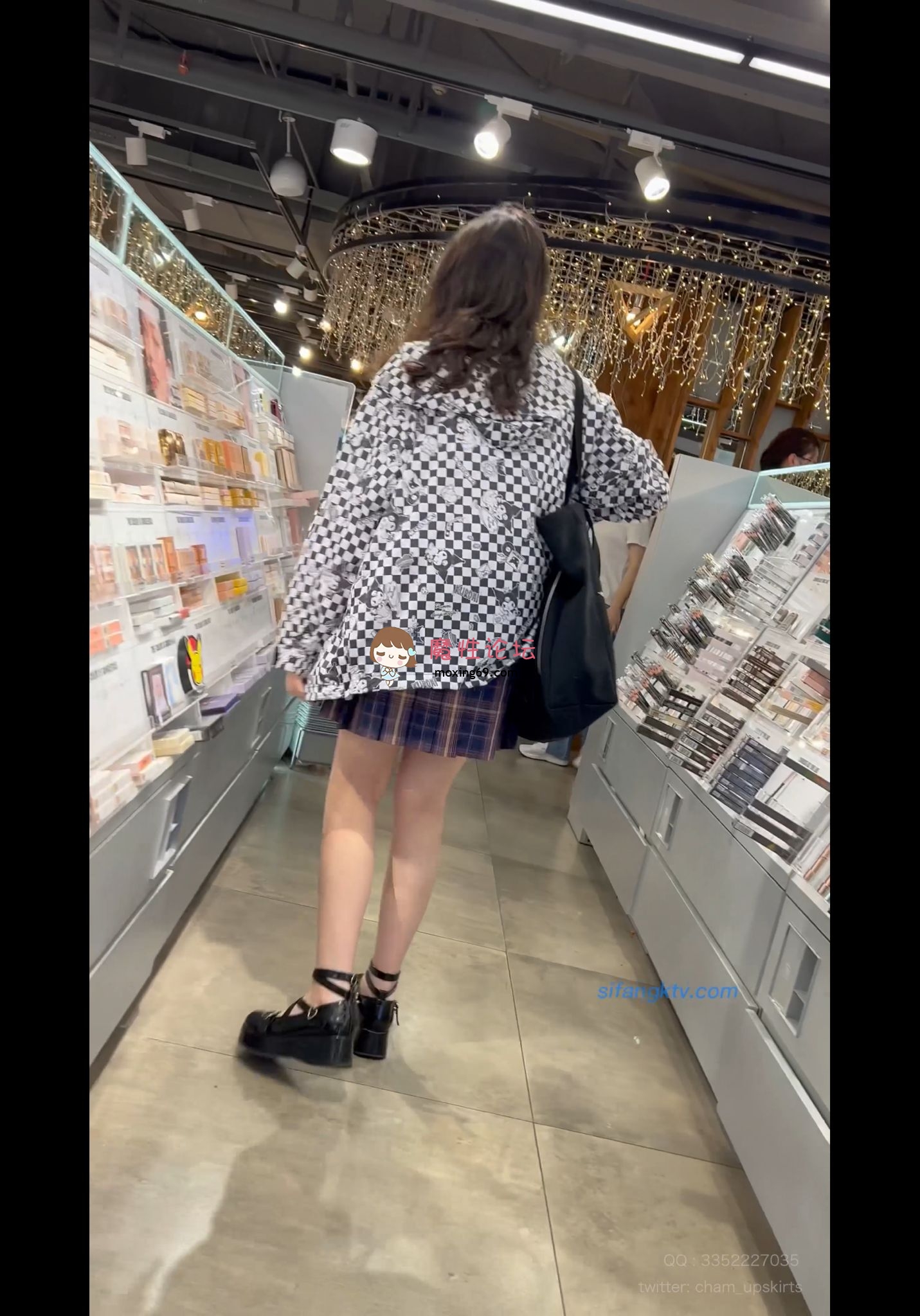 KFC自己挑出来的非常可爱的五个女孩，超美大长腿 [-]