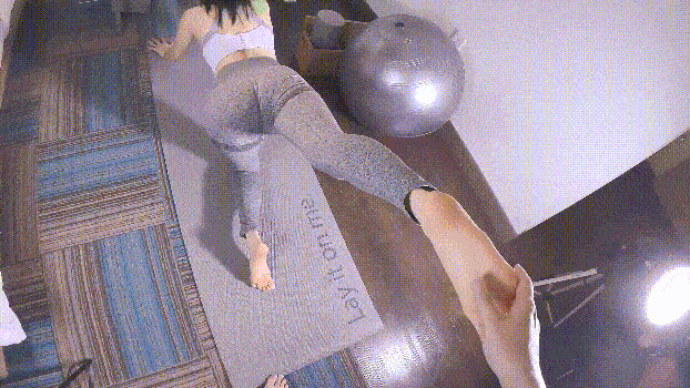 潮喷淫娃〖小水水〗瑜伽课后入长腿大胸的女学员，高难度姿势潮吹，生活中的傲娇女神  [2V ] [BT] [-]
