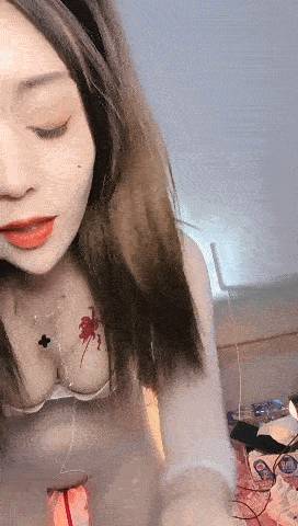 极品女神！《两条鱼儿》户外美腿丝足~冰棍猛插~超级过瘾[2V 3006 MB] [BT] [-]