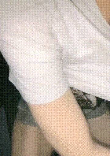 极品反差婊 高颜值巨乳粉嫩奶子美人，纯欲的感觉，自慰魅惑十足，太有感觉了[2V 891 MB] [BT] [-]