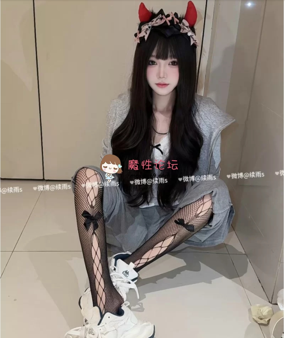抖音 续雨 私人订制足控系列 [13p+17v+1.3G][百度盘] [-]