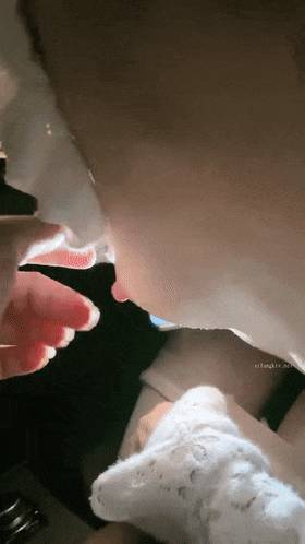 野外直播~《小尾巴》，今年最棒的户外车震~女主很漂亮，更刺激的性爱，骚货很容易被满足[2V 5728 MB] [BT] [-]