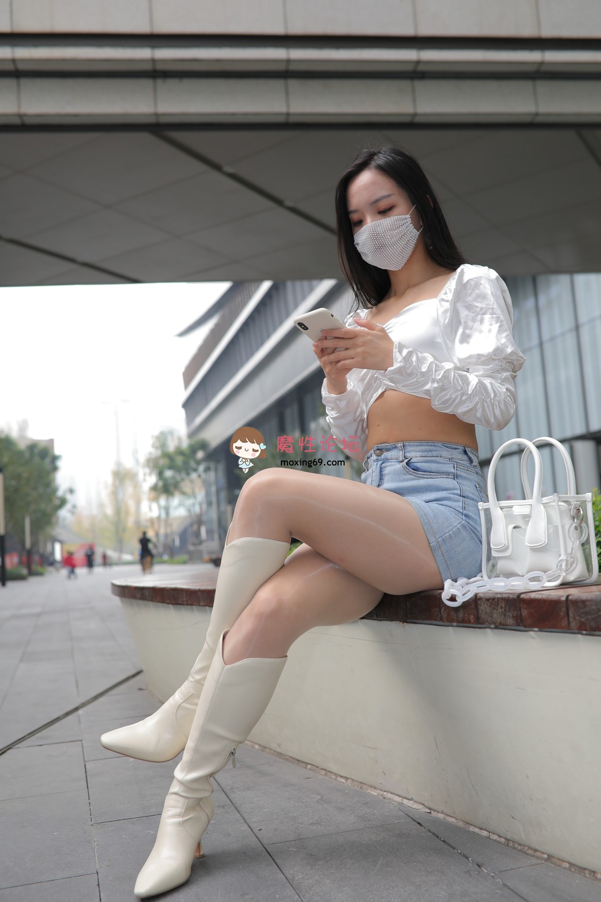 [街拍精选]白色长靴 牛仔短裤泡泡袖露脐上衣[577P 5.7G]夸克 [-]
