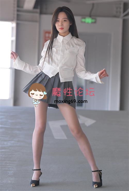 一始街拍作品 - 茉莉雨-超短裙油亮灰丝美腿[1091P／1.88G百度网盘] [-]