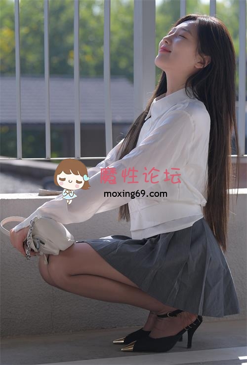 一始街拍作品 - 茉莉雨-超短裙油亮灰丝美腿[1091P／1.88G百度网盘] [-]