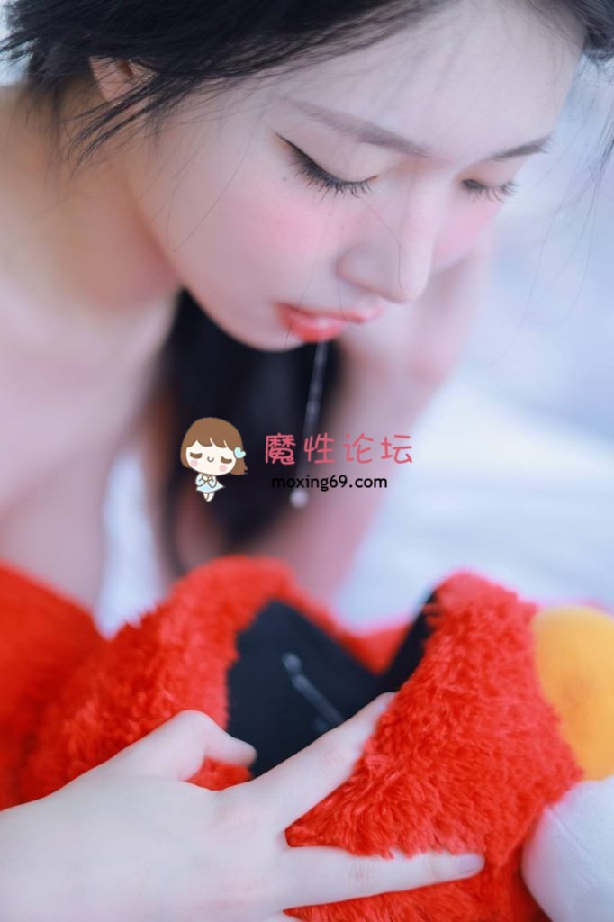 韩天然巨乳嫩模YeonWoo-Naked成为网剧女主后首套露点 [-]