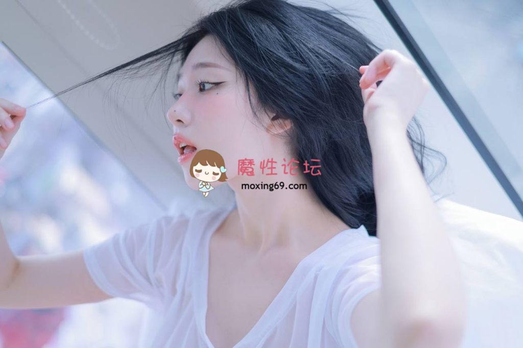 韩天然巨乳嫩模YeonWoo-Naked成为网剧女主后首套露点 [-]