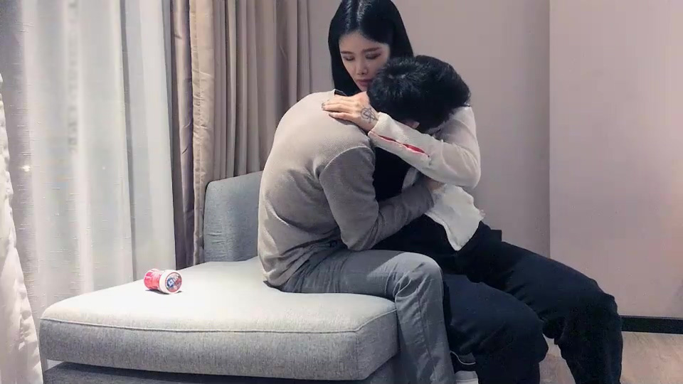 文轩探花约了个高颜值白衣妹子啪啪，舌吻摸奶调情沙发上骑坐抽插猛操[2V 428 MB] [BT] [-]