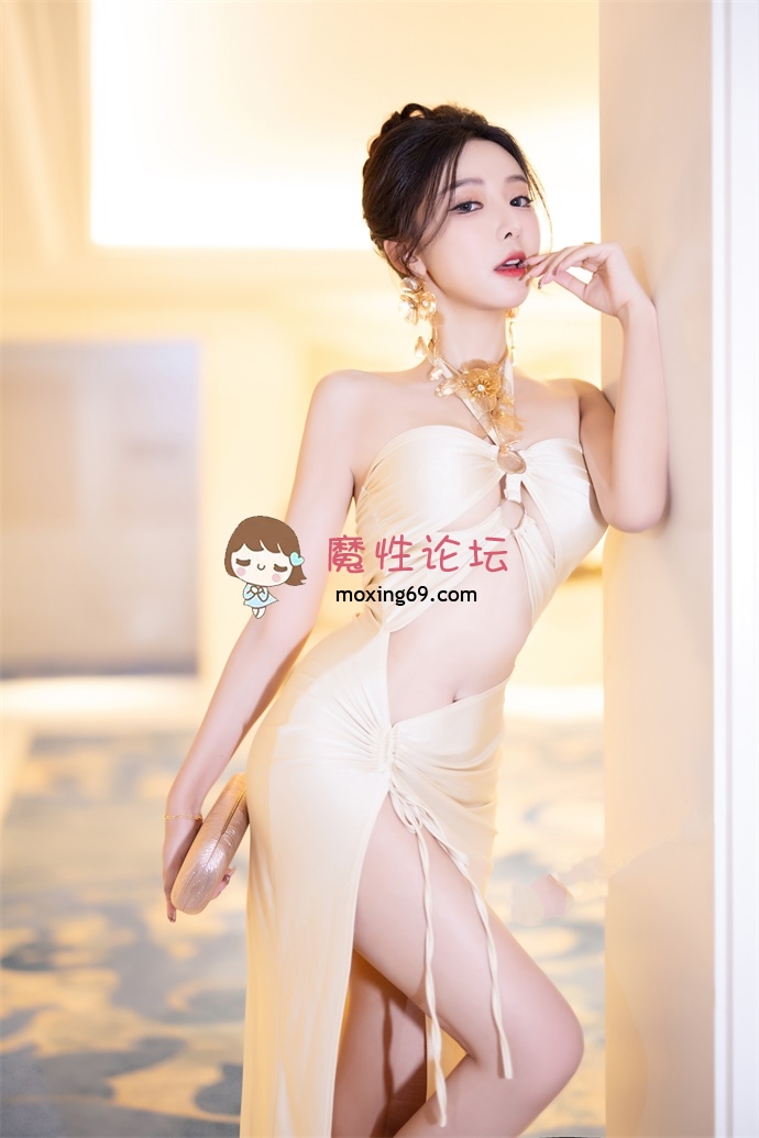 秀人网 王馨瑶✨金色裙子配灰色网纱情趣 写真+配套视频 [98P/1V/1.07G][百度盘] [-]