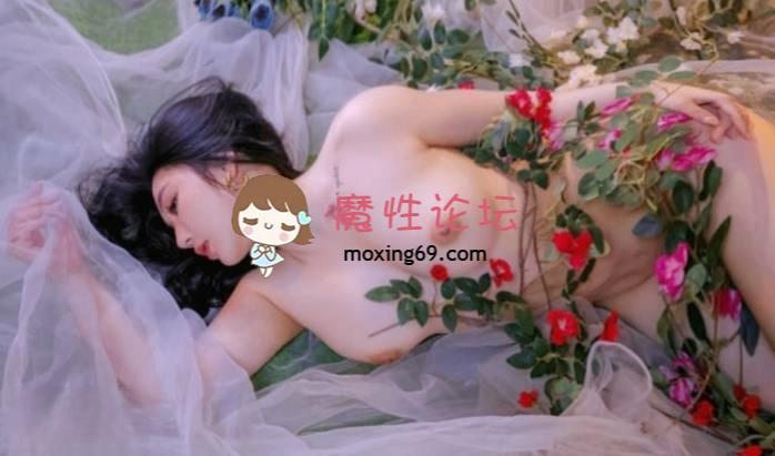 [度盘]抖音千万粉性感肥臀纹身骚少妇「eliy教母」专攻健身小鲜肉 [54v+1.57g] [-]