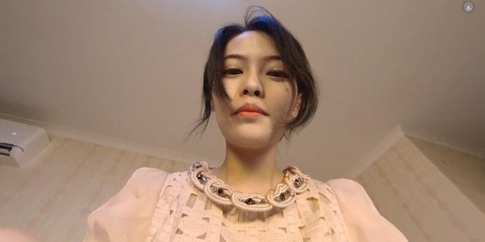 crush 《GTS-VR》绝美汗脚女仆白丝虐小人 [30分13秒]