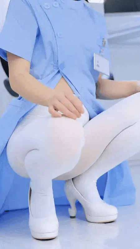 十万珍吱伏特_护理实习生 [155P+1V] [155P+1V-1.5g]