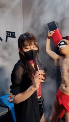 直播视频 《伊晨》超重度刑虐跑骚奴 [36分4秒]