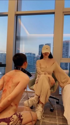 直播视频 《黛樱》双S-暴力虐打麻包袋狗《双视角版》 [20分22秒]