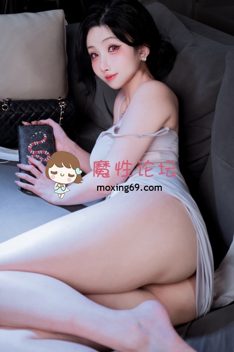 ❣️推荐❣️颜值福利姬嫩妹《rioko凉凉子》系列合集144套，粉丝珍藏版5157P-486V/80.4G [-]