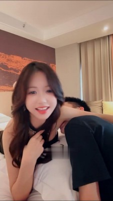 直播视频 《小7s》超美车模-闻舔腋下-肉丝诱惑 [23分18秒]