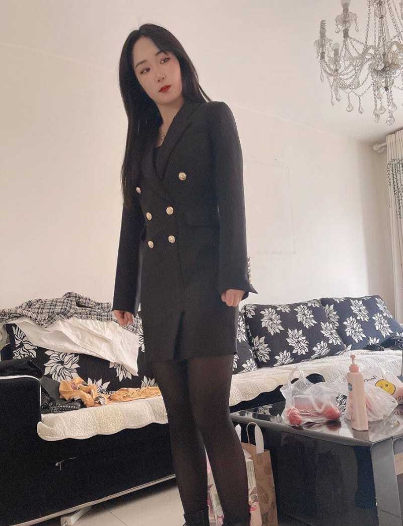 某某门事件第521弹甘肃饭店老板娘马艳艳出轨视频泄露少妇情趣套装加身偷情露脸舔屌玩足交无套被操[2V 524 MB] [BT] [-]