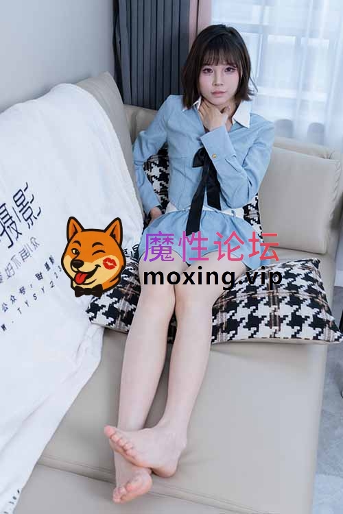 甜予摄影-珞珞-板鞋白棉袜、超短裙裸足 [-]