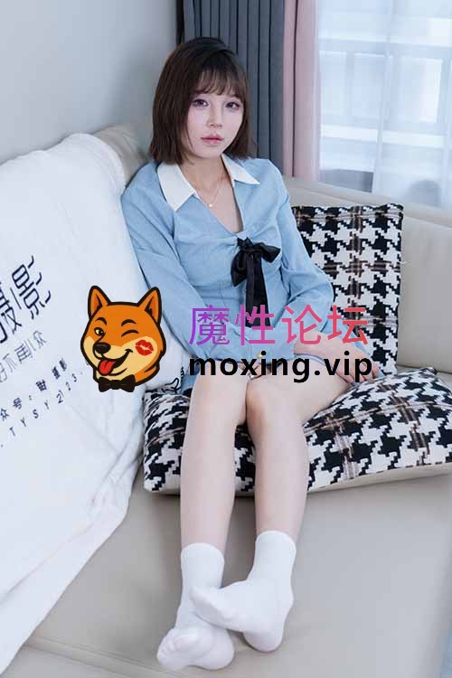 甜予摄影-珞珞-板鞋白棉袜、超短裙裸足 [-]