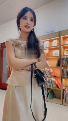直播视频 《香芋朱朱》在大学图书馆开发学生S [18分25秒]