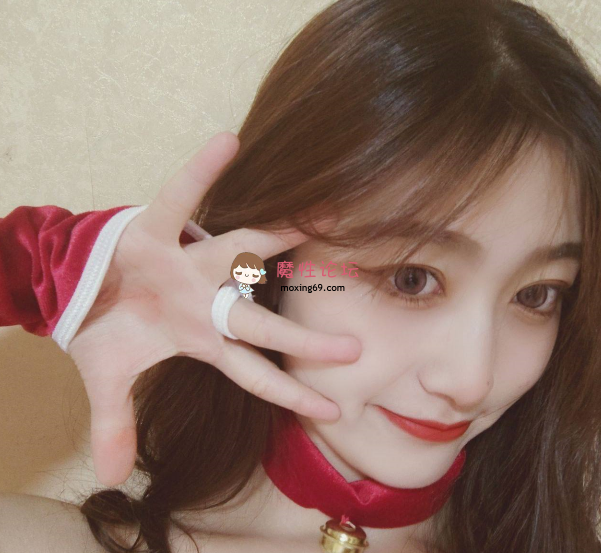 七月最新泄密某审核非常严格的高端情侣交换群流出 美女吴婷婷投稿艳照自拍视频 / 1V+407M / 夸克 [-]