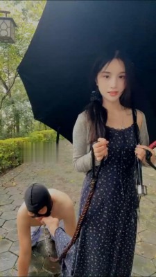 直播视频 《香芋朱朱》户外遛狗犬化 [8分49秒]