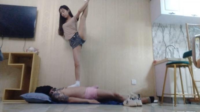 女王女主 萌妹费屌3废废废唧唧 [55分44秒]