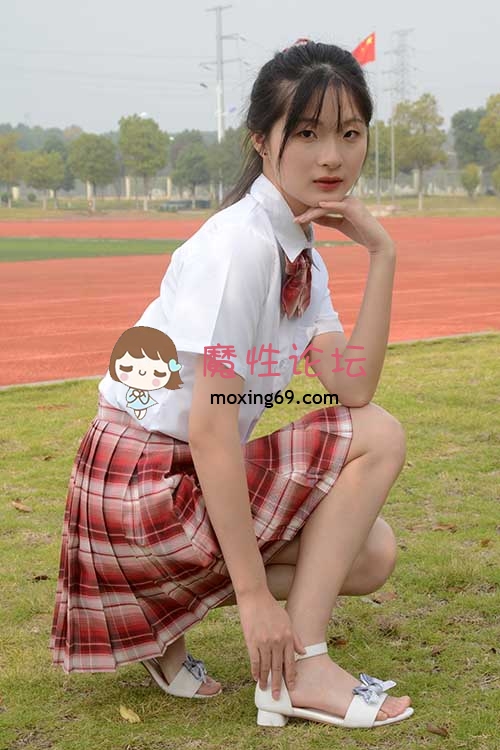 [初夏女神]安妮-可爱的草莓色JK[140P+1V/3.81G百度网盘] [-]