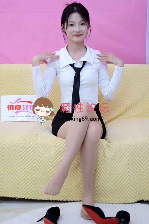 初夏女神-安妮~OL制服高跟-肉丝美腿[100p1V-683M百度网盘] [-]