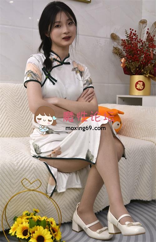 初夏女神-安妮 浅浅风韵 旗袍肉丝高跟[140P+1V／1G 百度网盘] [-]