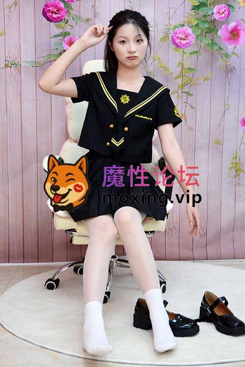 初夏女神-安妮-展示了她性感的39码白丝短裙[100P1V-724M百度网盘] [-]