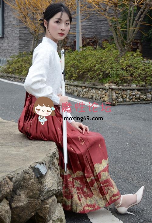 初夏女神-安妮~古风棉袜肉丝足秀[140P+1V／1.08G 百度网盘] [-]