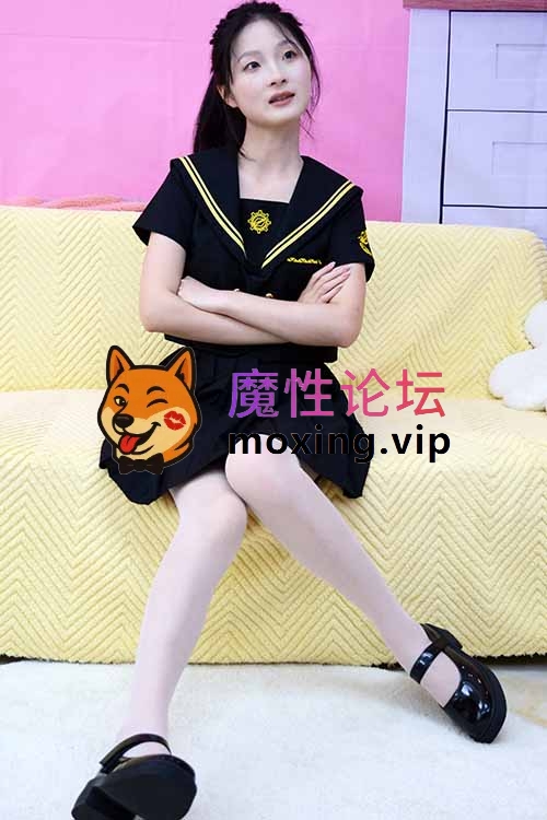 初夏女神-安妮-展示了她性感的39码白丝短裙[100P1V-724M百度网盘] [-]