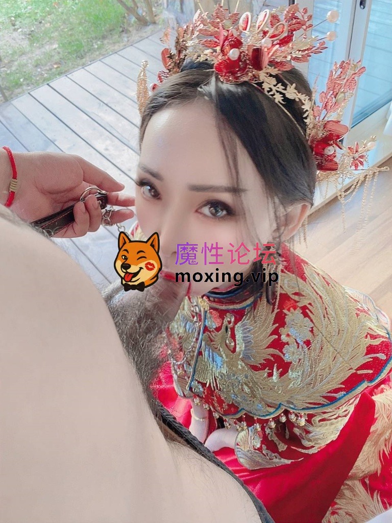 [度盘]高端土豪外围女高阶段玩物 结婚前夜穿婚纱伺候金主爸爸~. [-]