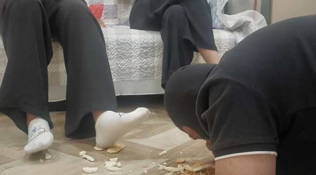 女王女主 精神小妹慧妈泽妈踩踏食物喂食贱狗 [19分48秒]