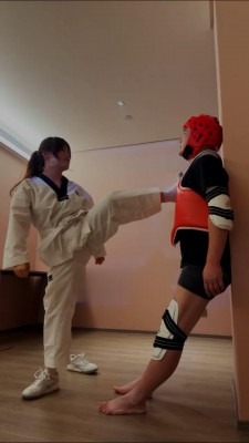 直播视频 《子熙大人》跆拳道小白暴虐bt教练 [23分14秒]