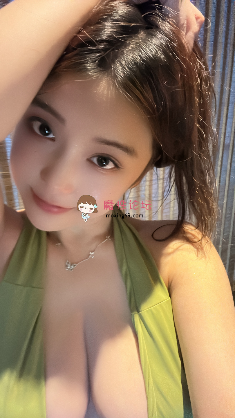 《套图合集》奶雯 – 微密圈《原版》合集图片及视频,截至2025年4月全部《20套+1.17G》《百度盘》 [-]